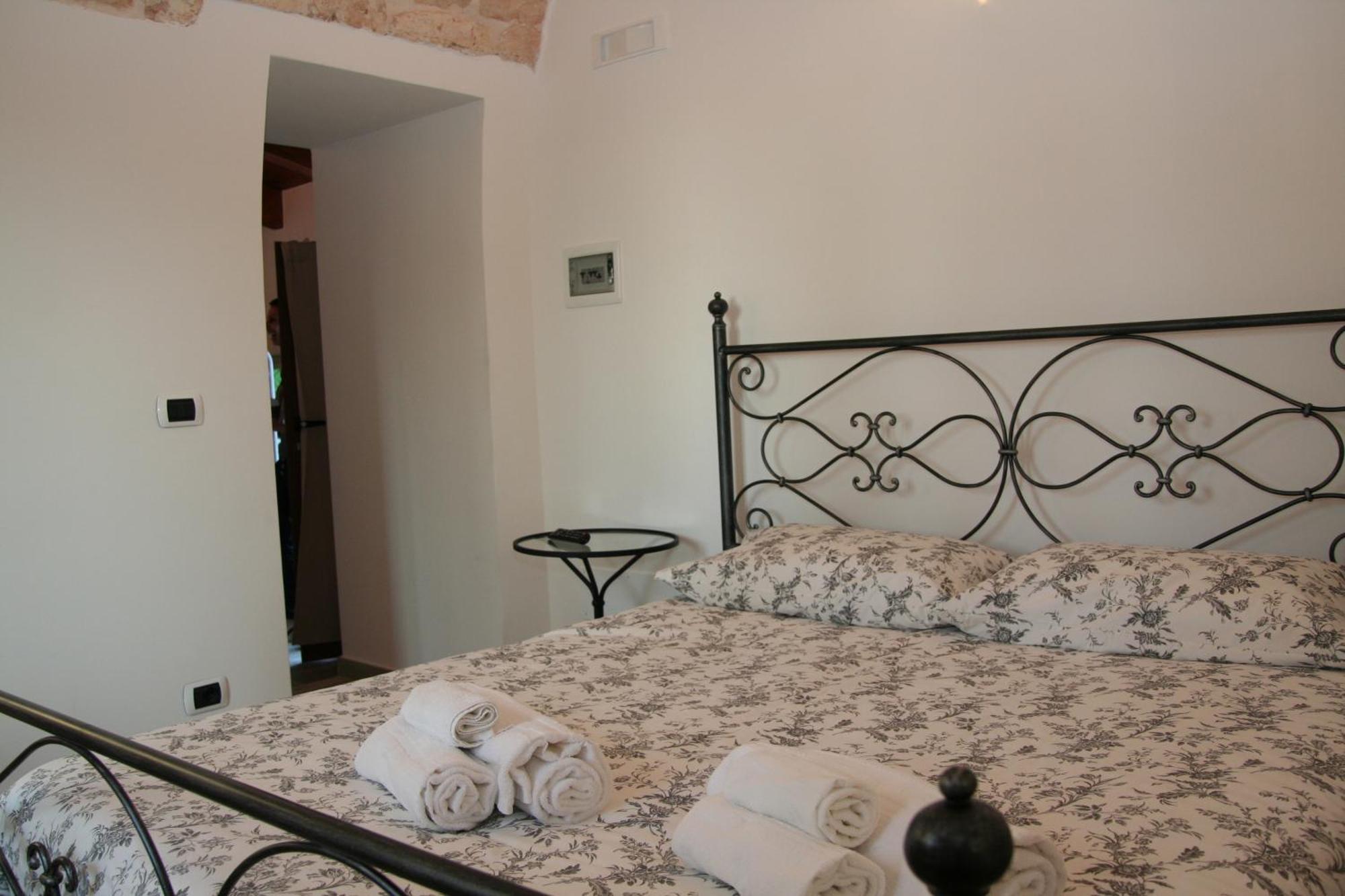 La Dimora Gigante Bed & Breakfast Castellana Grotte Bilik gambar